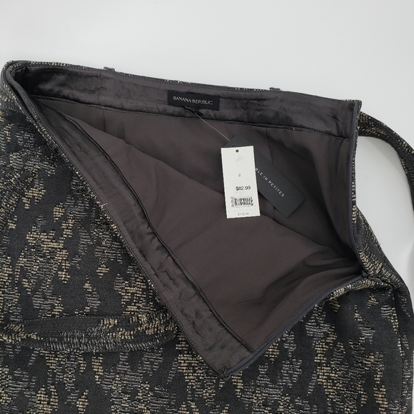 Banana Republic Jaquard Textured Belted Skirt with Metallic Accent - Picture 7 of 11